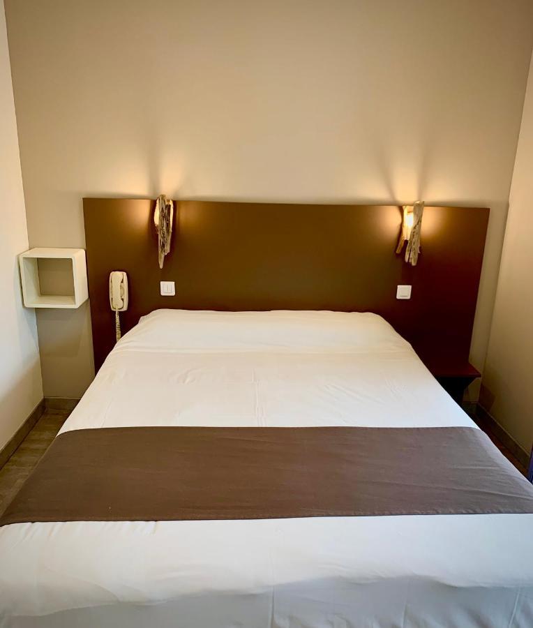 Hotel Beau Soleil Le Lavandou Bagian luar foto