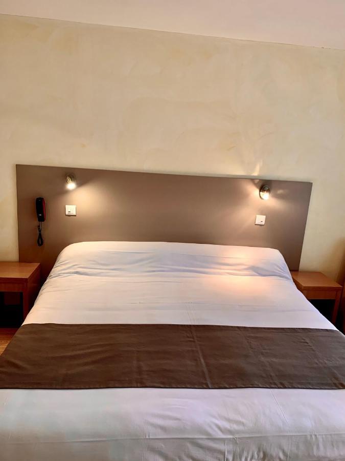 Hotel Beau Soleil Le Lavandou Bagian luar foto