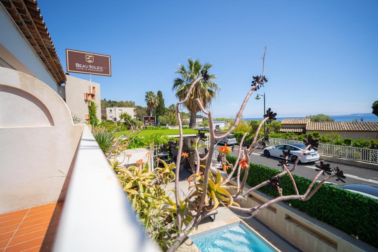 Hotel Beau Soleil Le Lavandou Bagian luar foto