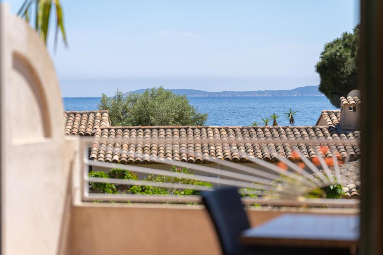 Hotel Beau Soleil Le Lavandou Bagian luar foto